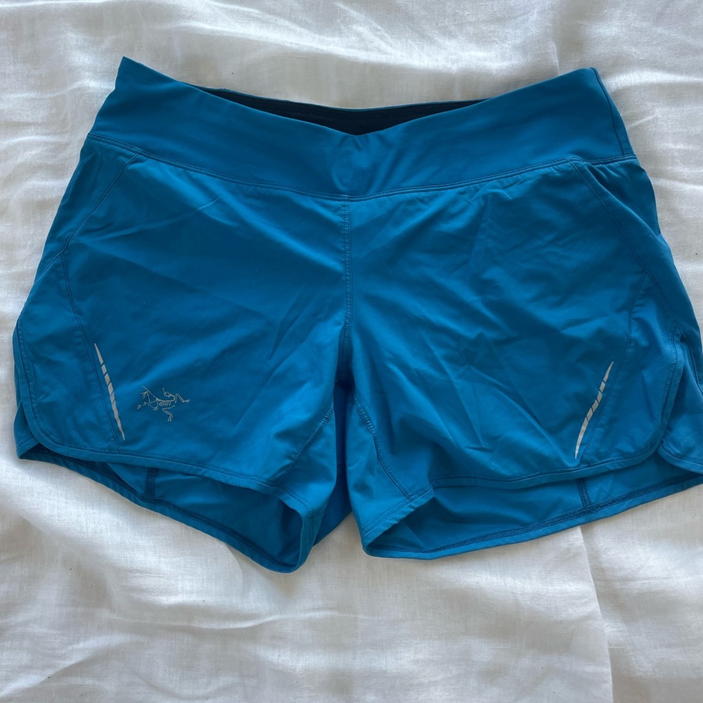 Women’s Arcteryx Athletic Shorts Size Small